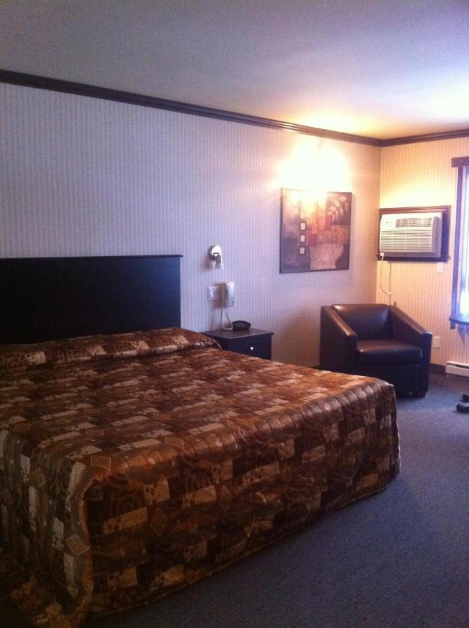 Ramada By Wyndham Laval Hotel Bilik gambar