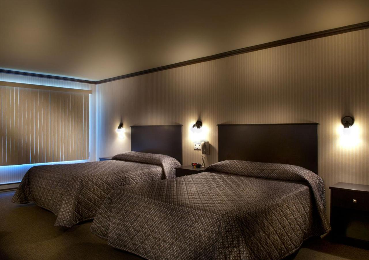 Ramada By Wyndham Laval Hotel Luaran gambar