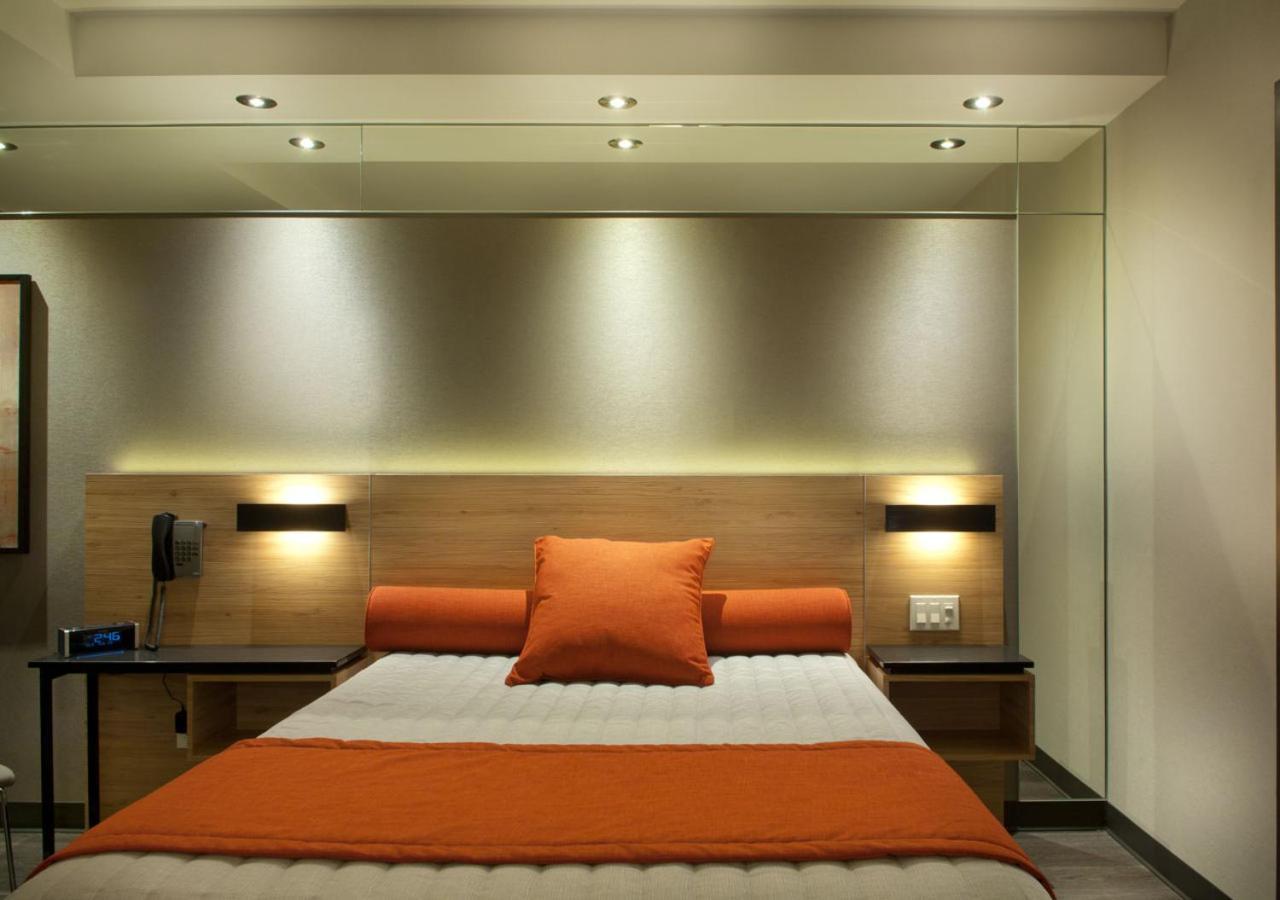 Ramada By Wyndham Laval Hotel Luaran gambar