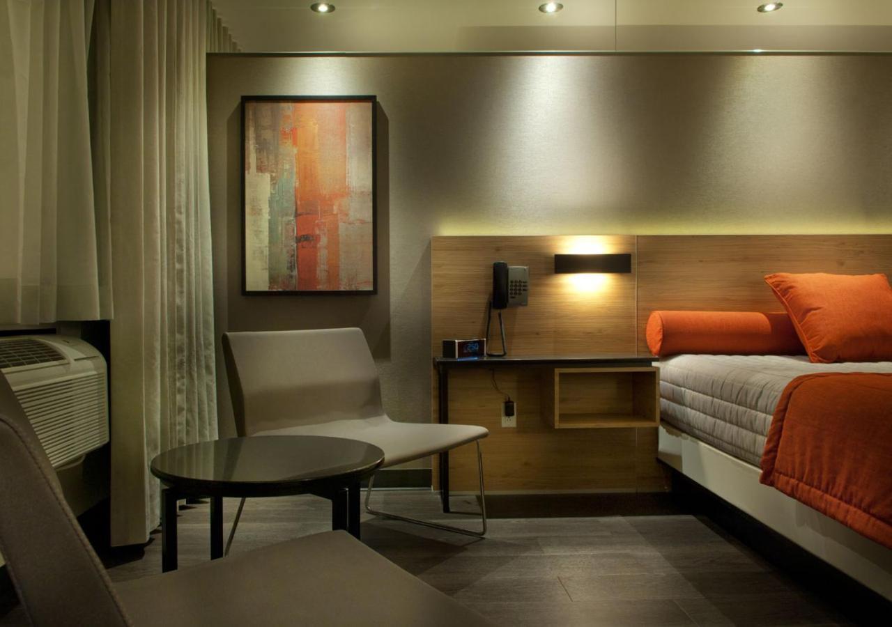 Ramada By Wyndham Laval Hotel Luaran gambar