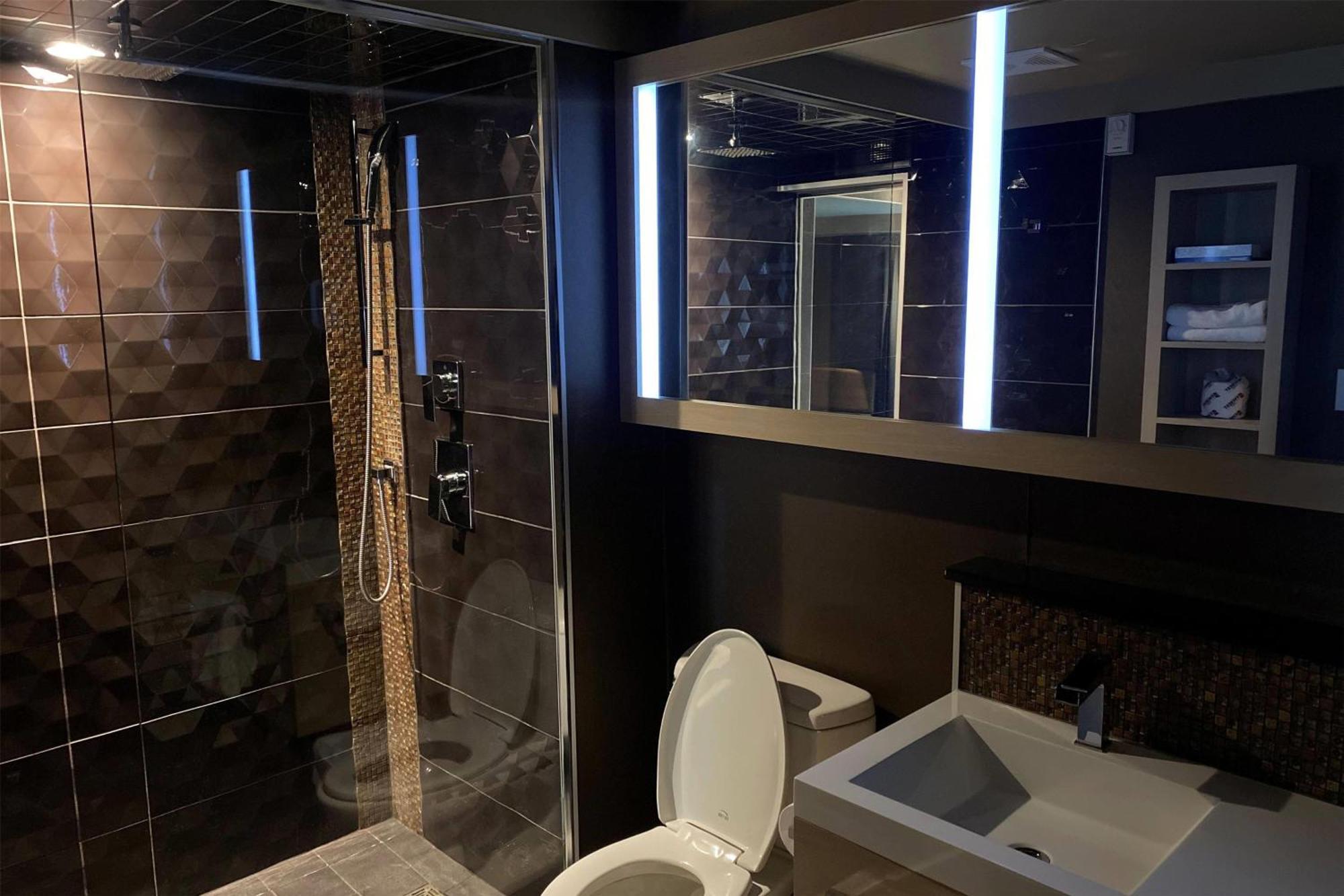 Ramada By Wyndham Laval Hotel Luaran gambar