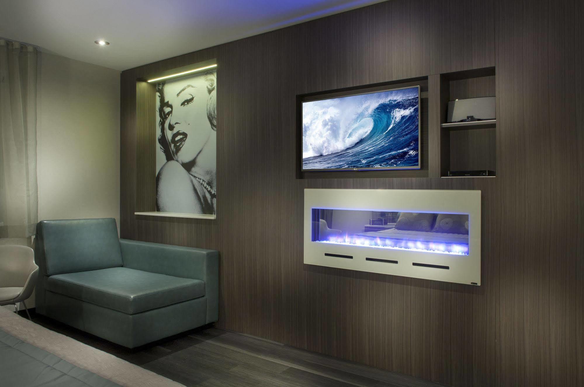Ramada By Wyndham Laval Hotel Luaran gambar