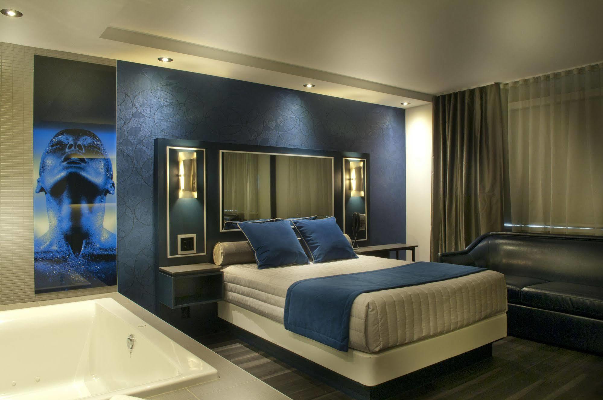 Ramada By Wyndham Laval Hotel Luaran gambar