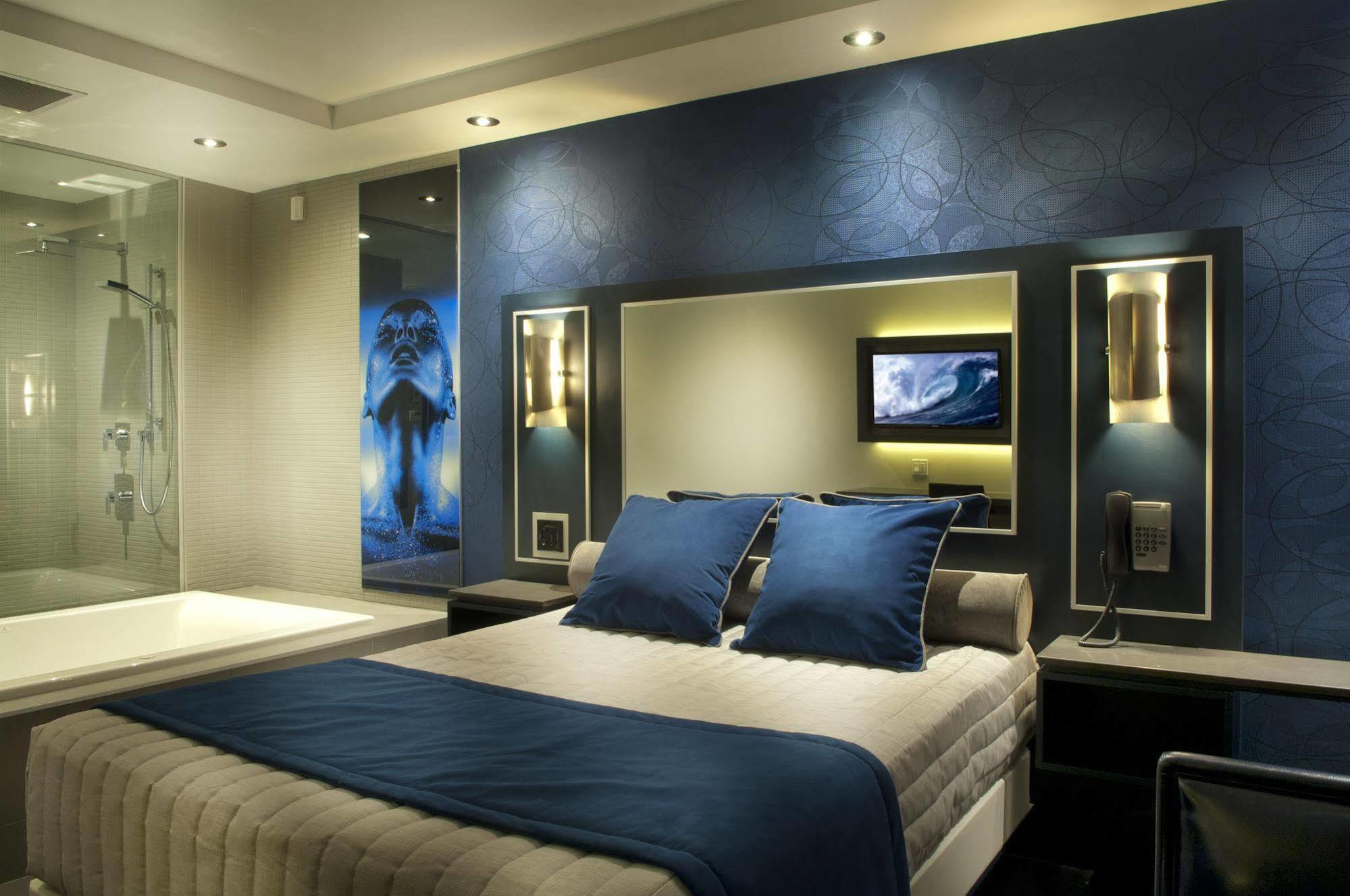 Ramada By Wyndham Laval Hotel Luaran gambar